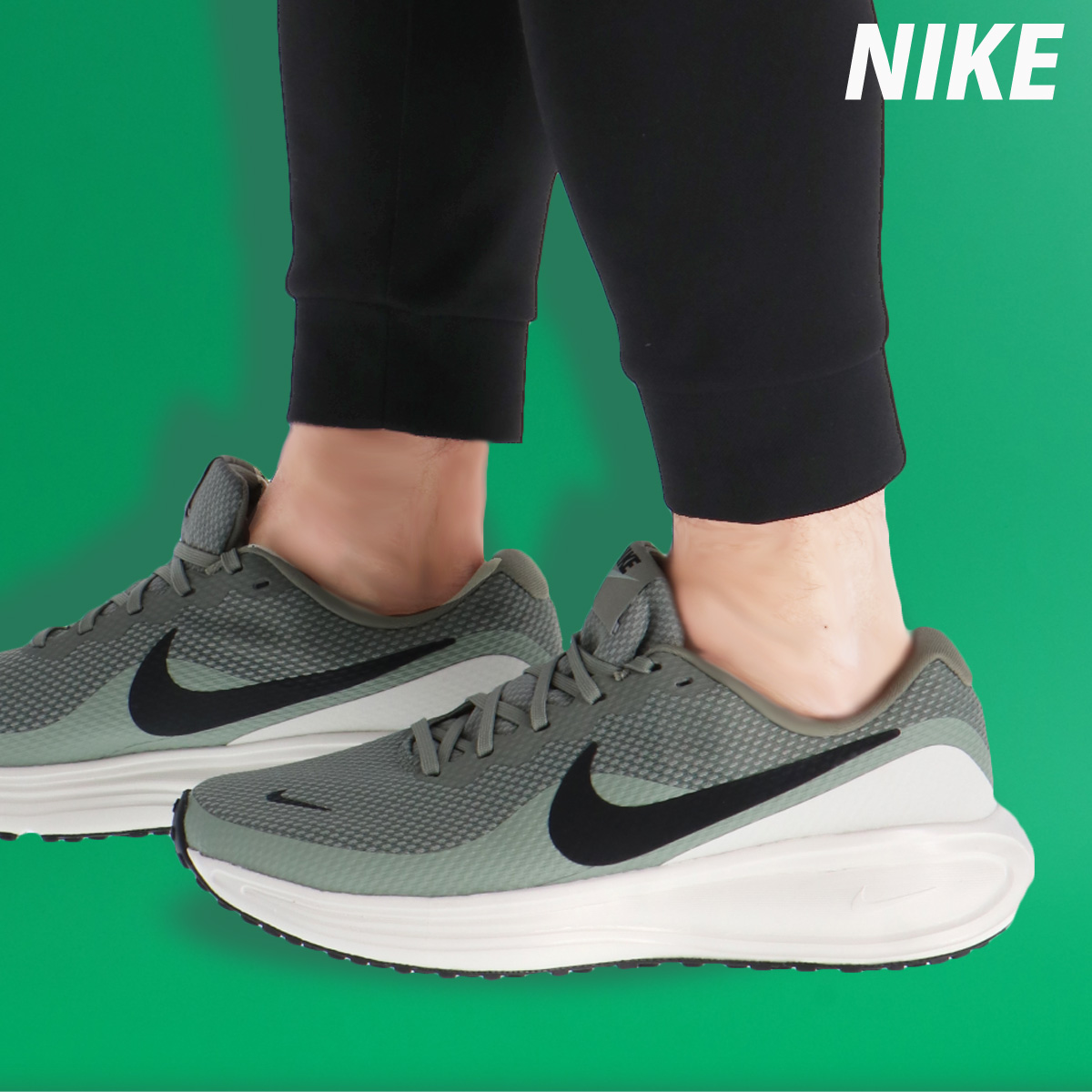 NIKE（ナイキ） ランニングシューズ メンズ レボリューション 8