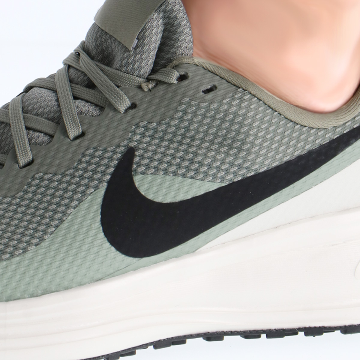 NIKE（ナイキ） ランニングシューズ メンズ レボリューション 8