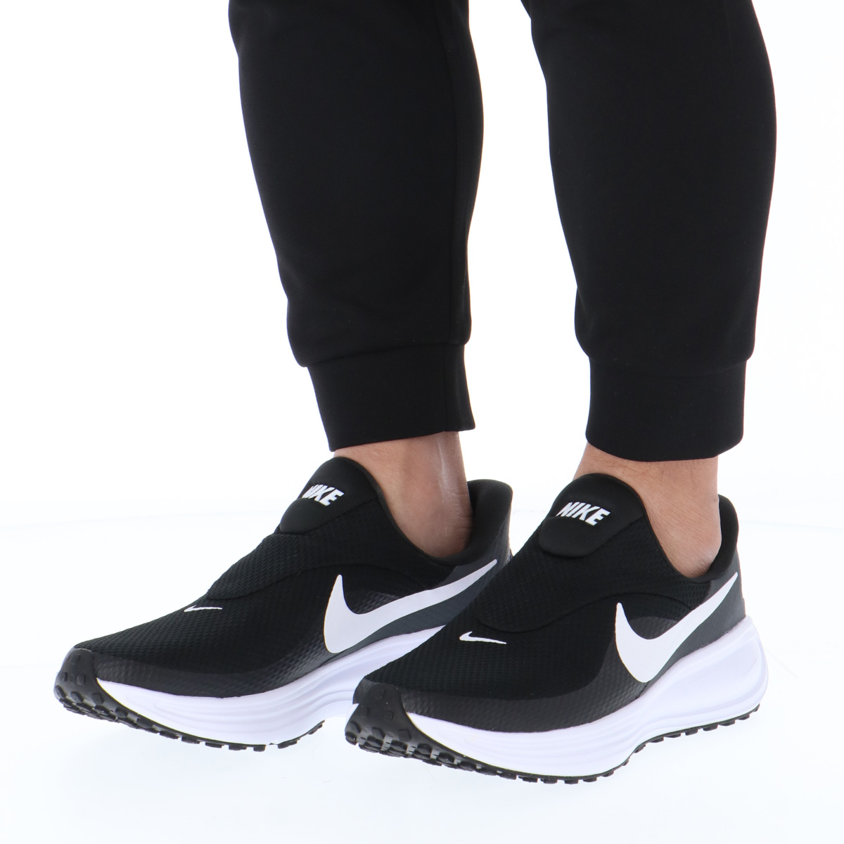 NIKE（ナイキ） ランニングシューズ メンズ レボリューション 8