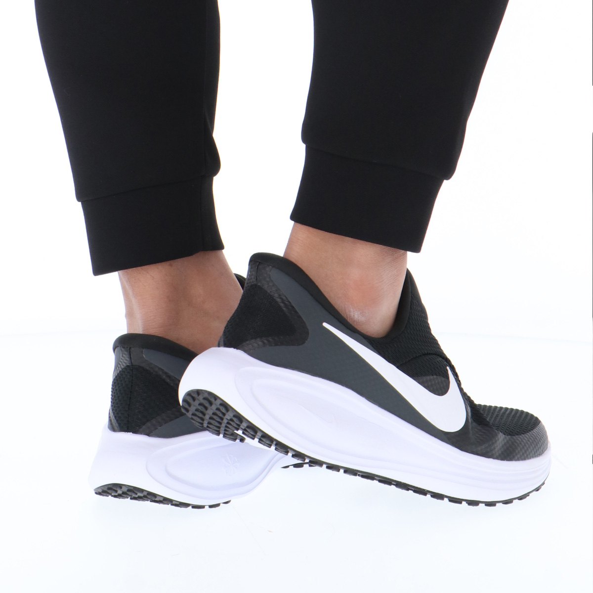 NIKE（ナイキ） ランニングシューズ メンズ レボリューション 8