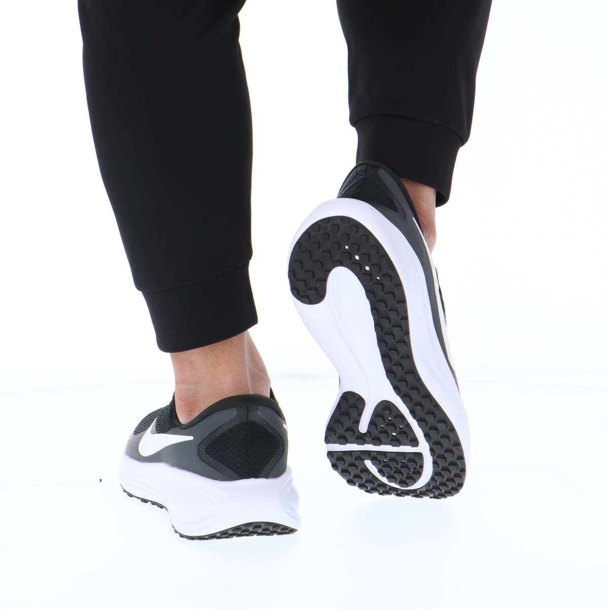 新品　未用　メンス鞋　NIKE　28.5 NIKE スニーカー メンズ レボリューション 8 HJ9198 ナイキ REVOLUTION
