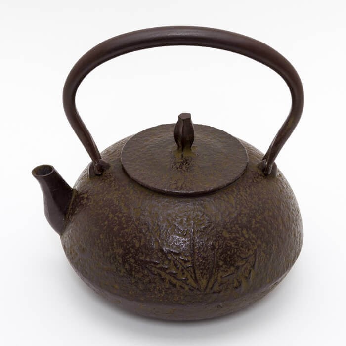新品、供箱等付　昭榮堂　佐倉鋳造所造　昭和期作品　１５型平丸　南部鉄瓶　南部鉄器 Amazon.co.jp: 、供箱等付 昭榮堂 佐倉鋳造所造 期作品 15型