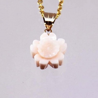 ピンク珊瑚 桜 ペンダント （のし等等ギフト対応無料）K18金具に 10mm 