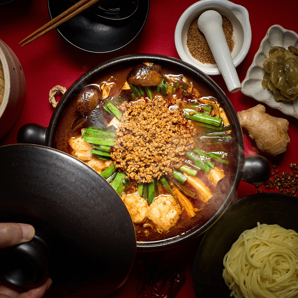 渾身の力作！　もつ鍋セット　4〜5人前　中華麺付き　国産牛もつ　もつ鍋スープ 3_soup4.jpg?v=1738551247