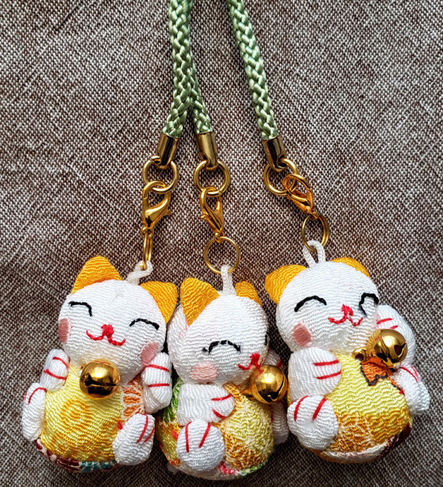 ちりめん細工 根付 招き猫 癒し 縁起物 和風 配りもの ちりめん小物