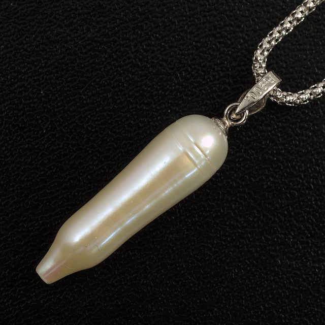 犬の歯型の真珠 犬の歯形の真珠 ペンダントトップ Pt900 プラチナ900