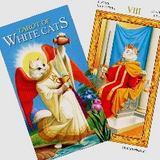 話題騒然！人気モデル使用の「ホワイト・キャッツ・タロット」