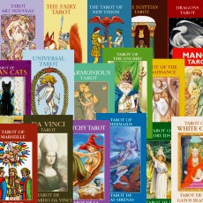 ミニサイズのタロットカードです