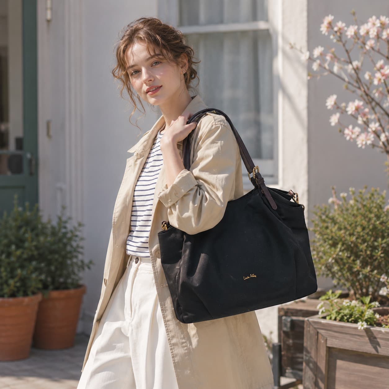 LAURA ASHLEY（ローラアシュレイ） LauraAshley 2wayショルダーバッグ