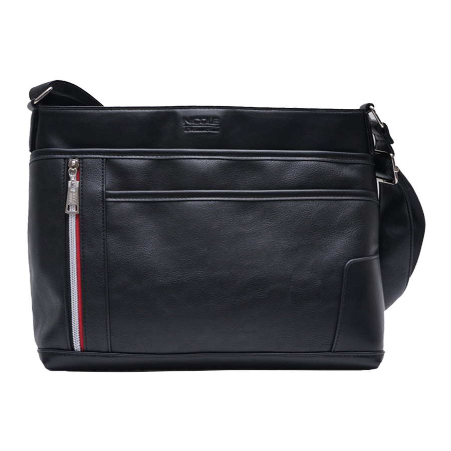 ★ NIXON★ かっこいい本革バッグ　新品未使用 NIXON ニクソン ボディバッグ 斜め掛け 鞄 bag シンプル メンズ