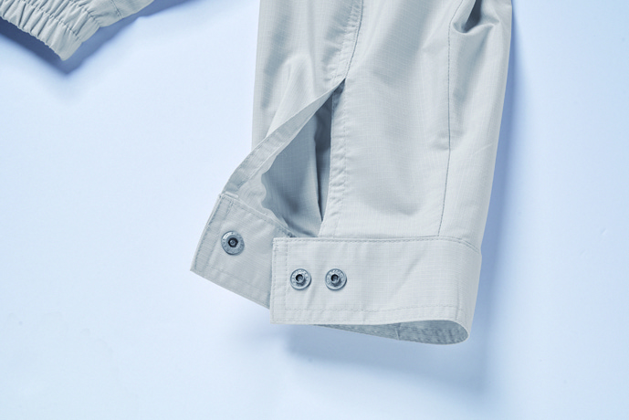 【メーカー直送・代引不可】【空調服】　制電長袖ブルゾン（ウェアのみ） シルバー M [KU91710C06S2] 空調服 【メーカー直送・代引不可】【空調服】 制電長袖ブルゾン