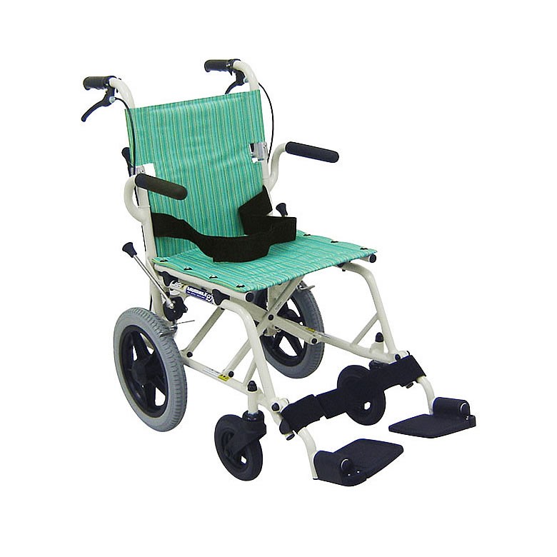車椅子 軽量 折りたたみ コンパクト （車いす 車イス） 携帯用 旅ぐるまKA6(介護用 介助用 車いす 外出用 アルミ） 高齢者 老人 お年寄り 便利グッズ｜tc-mart｜02