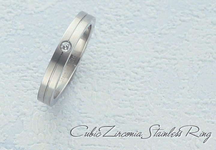 キュービックジルコニア付きステンレスリング
