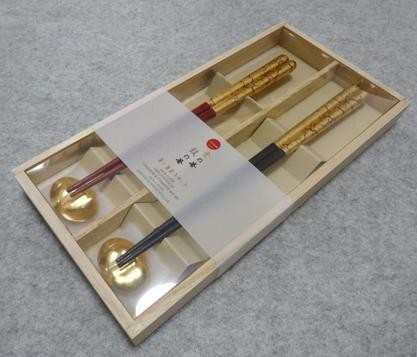 加賀藩金箔のお箸 「金の箸・箸置きセット」 〜〜クリスマス・母の日・夫婦の日・誕生日・結婚記念