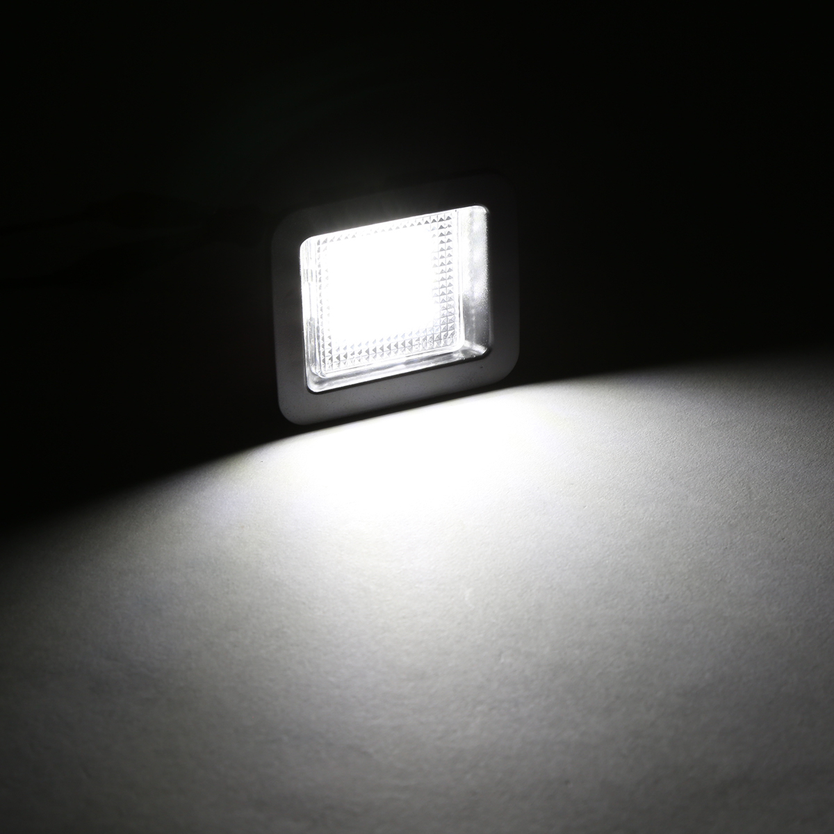 LEDライセンスランプ F-150 2015- RAPTOR 2017- ナンバー灯 フォード 純正互換品番 FL3Z-13550-A RZ144 | フォード | 05