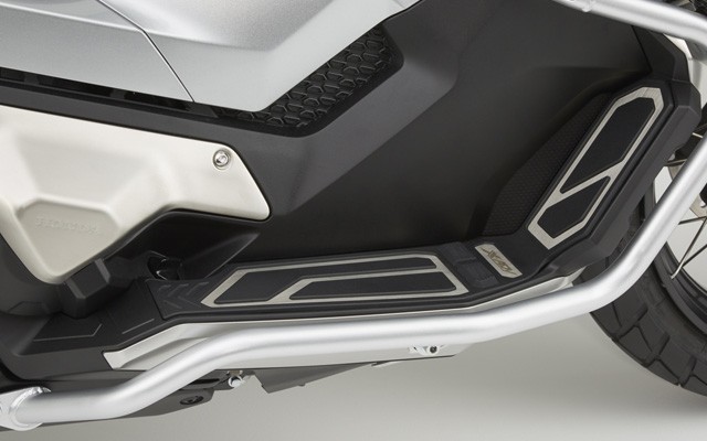 【ホンダX-ADV純正用品】フロアパネル【全年式対応】 ホンダ X-ADV(RH21.RH10.RC95) 用 ホンダ純正フロアパネル 08F70