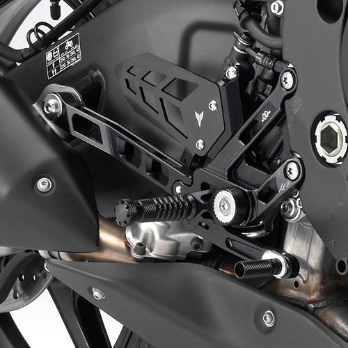 YAMAHA（ヤマハ） ヤマハ純正 MT-10 バックステップ B676 BW83