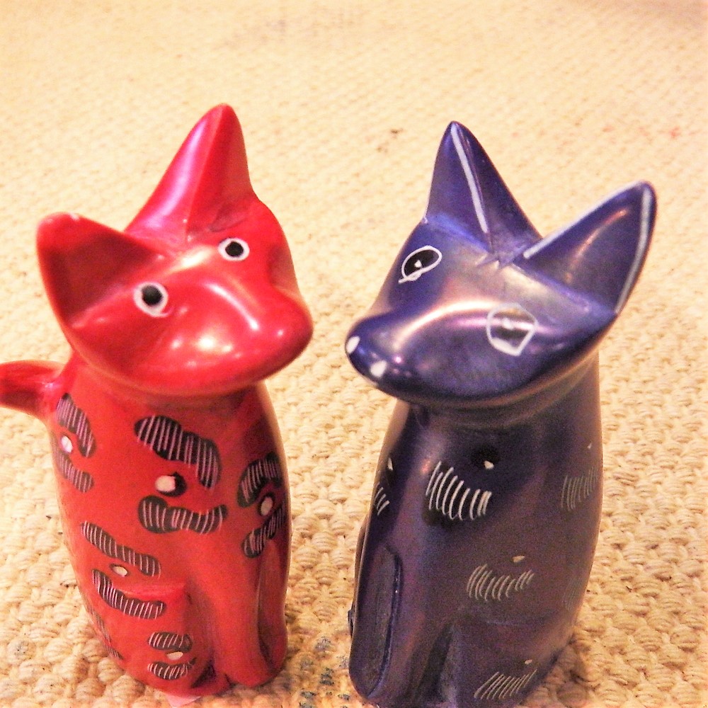 置物 エスニック オブジェ お守り トリト ペルー ウシ 素焼き