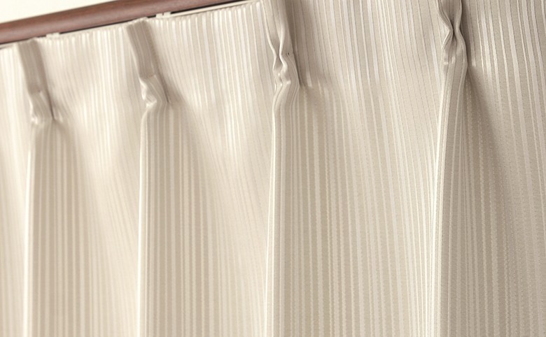 豊かな光沢のストライプ柄2級遮光5255 | カーテン天国