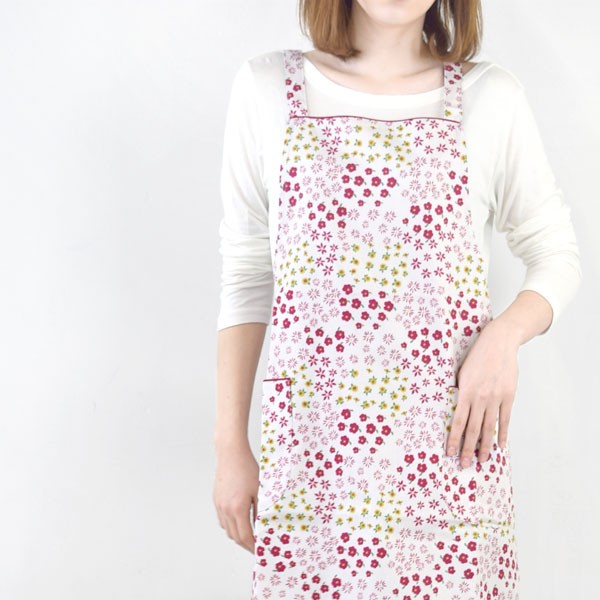 【新品未使用】POTECHINO 花柄刺繍長袖エプロン　白色ベージュ ポテチーノ 新品未使用】POTECHINO 花柄刺繍長袖エプロン 白色ベージュ