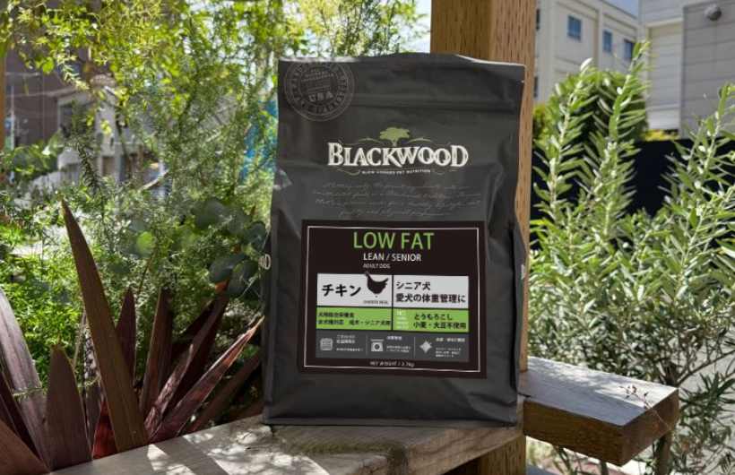 20kg (5kg×4袋) ＞ブラックウッドLOW FAT/シニア＆ダイエットの説明