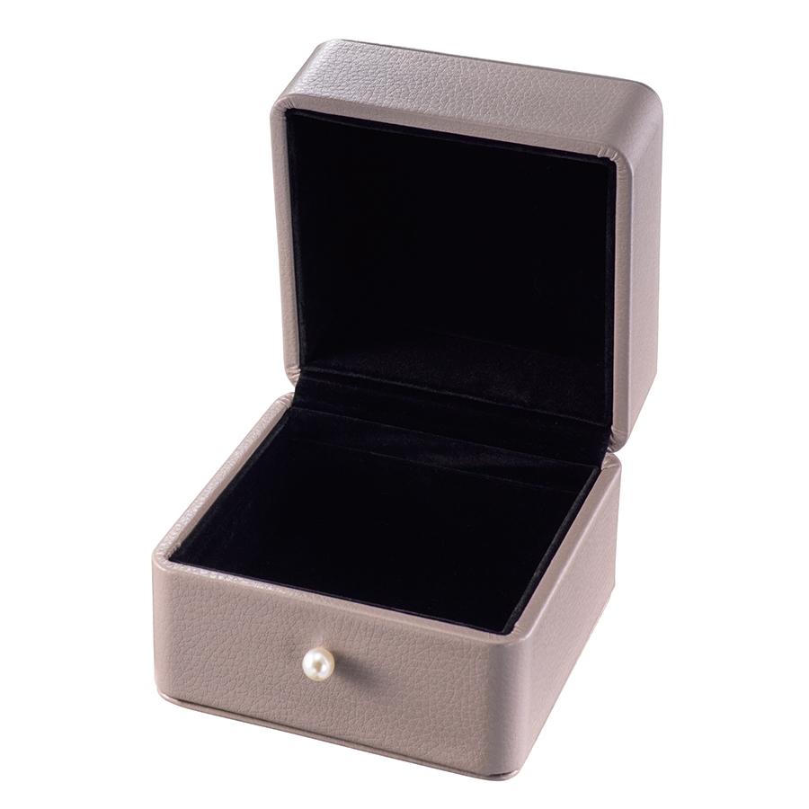 11月24日発売/予約 ペシュペール MISTREASS コラボレーションモデル PP002002 レディース 腕時計 クオーツ 電池式 天然パールダイヤル ホワイト 11月24日発売/予約 ペシュペール MISTREASS コラボレーションモデル PP002002 レディース 腕時計 クオーツ 電池式 天然パールダイヤル ホワイト