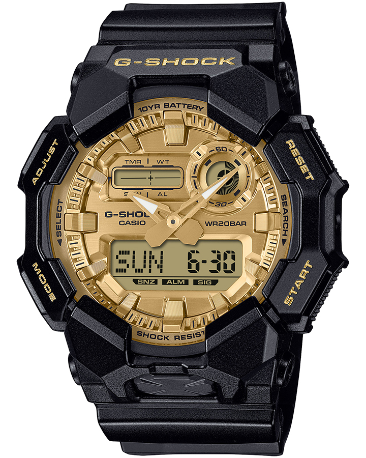 カシオG-SHOCKアナデジゴールドビッグケーススポーツ電波ソーラー G-SHOCK ブラック&ゴールド 10年バッテリー ビッグケース GA-010GGB