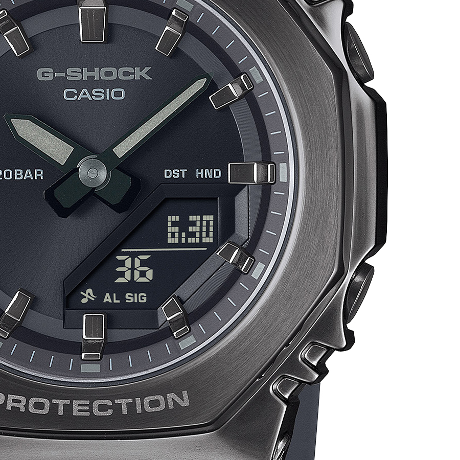 G-SHOCK ミッドサイズ メタルカバード GM-S2110B-8AJF メンズ