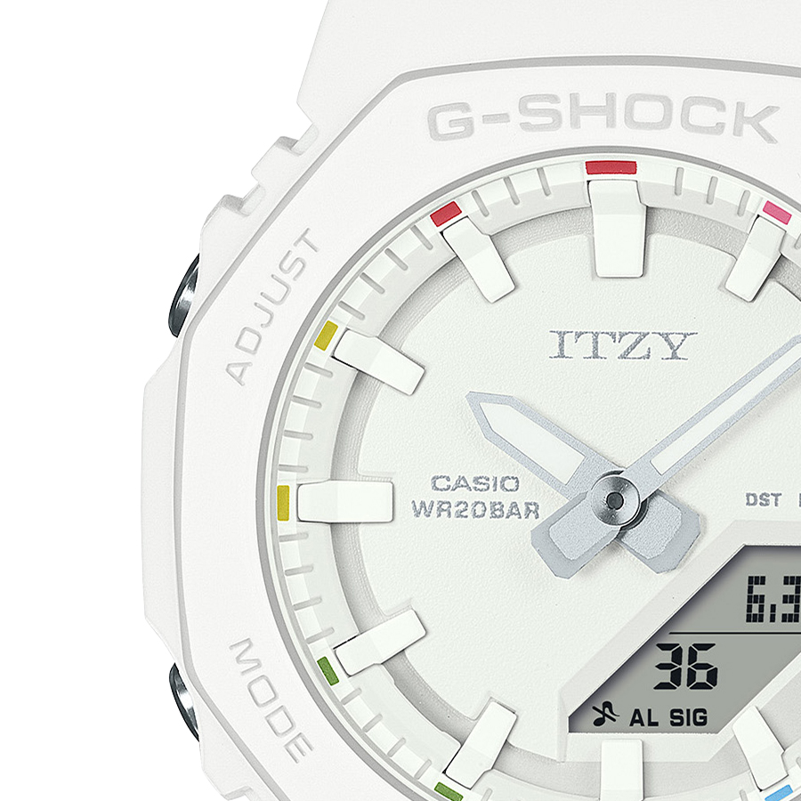 G-SHOCK コンパクトサイズ ITZY コラボレーションモデル GMA-P2100IT-7AJR レディース 腕時計 電池式 アナデジ オクタゴン ホワイト 国内正規品｜theclockhouse-y｜04