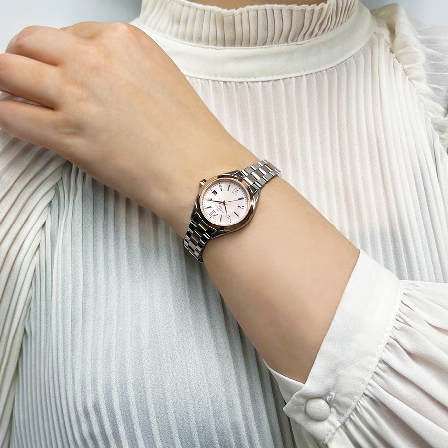 ザ・クロックハウス ビジネスカジュアル スマイルダイヤモンド LBC1008-PK1A レディース 腕時計 ソーラー 3針 ピンクダイヤル コンビ | THE CLOCK HOUSE | 12