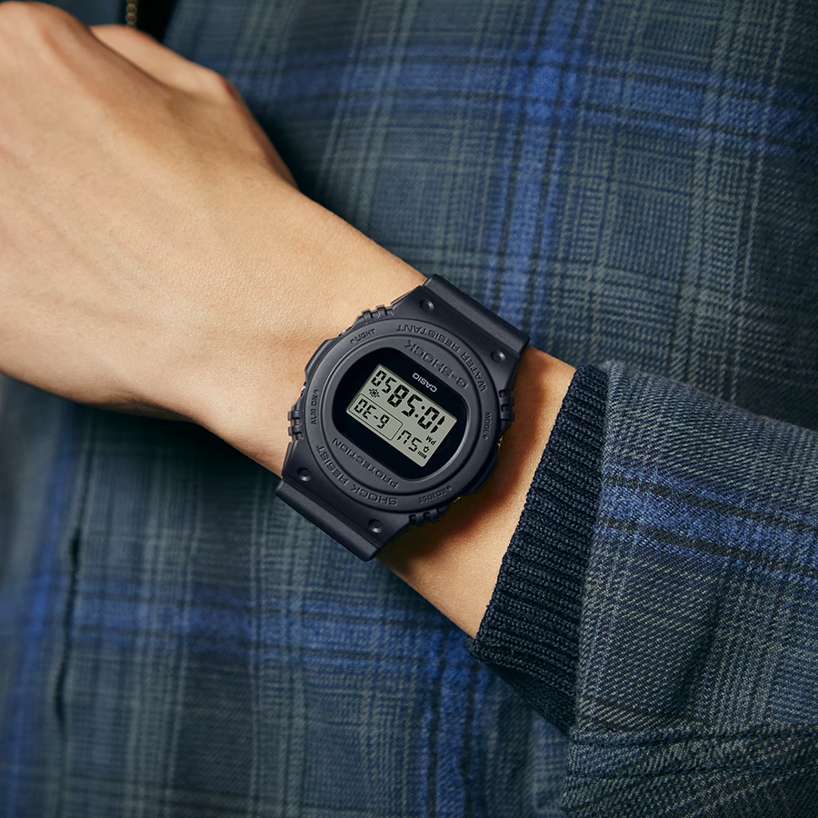 G-SHOCK 40周年記念 リマスター・ブラック DWE-5657RE-1JR メンズ