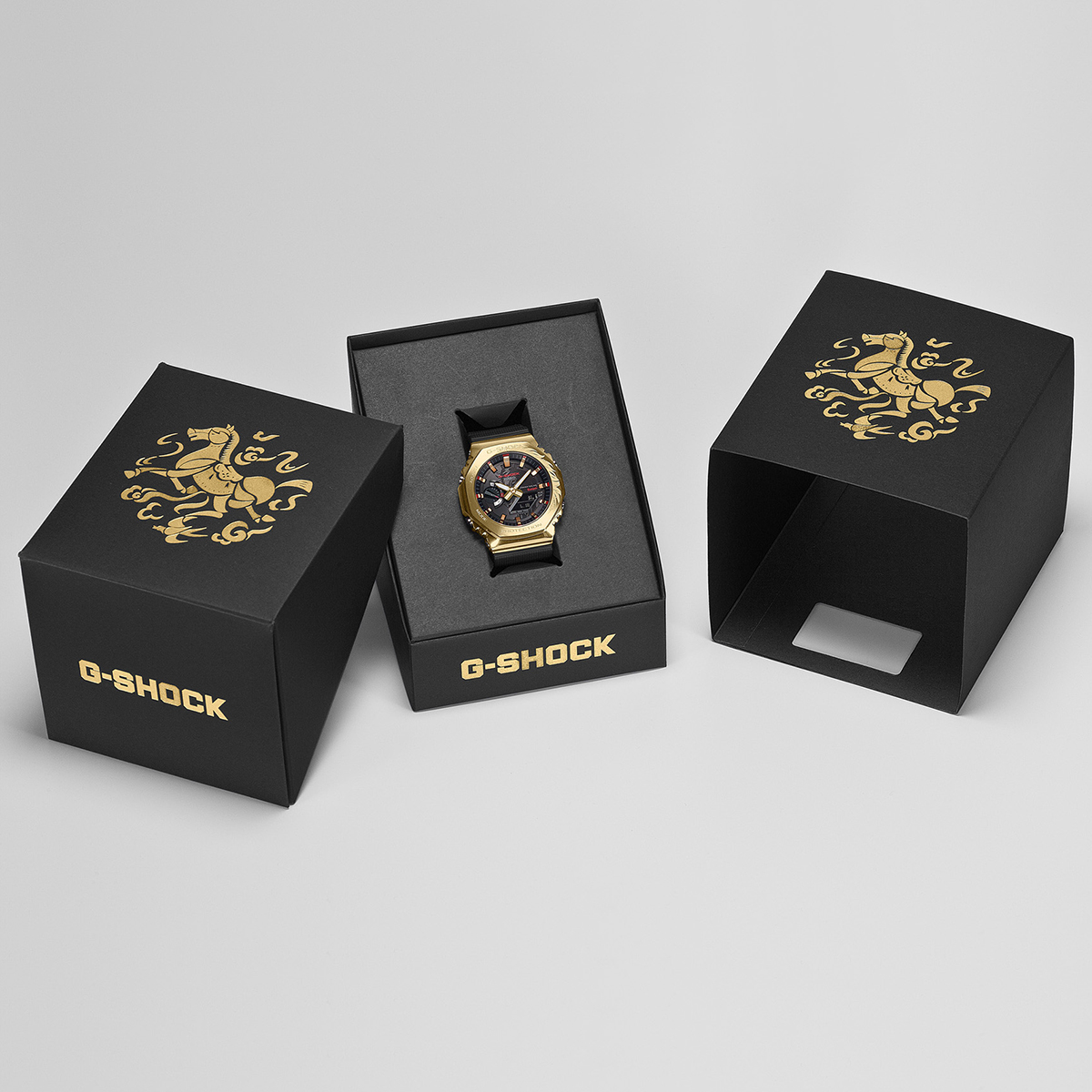 G-SHOCK メタルカバード オクタゴン 2026 干支 千里馬 GBM-2100CX-9AJR