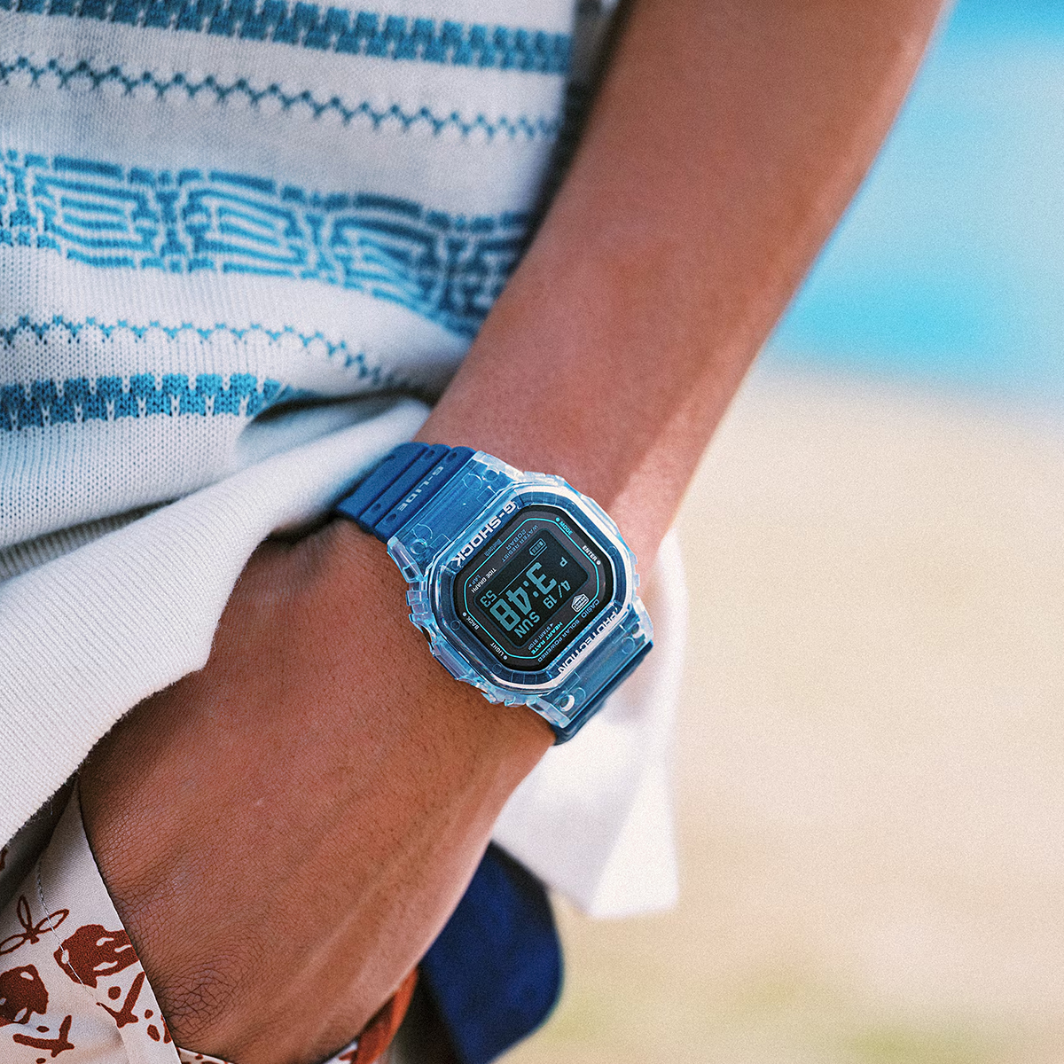 G-SHOCK 5月15日発売 G-LIDE 心拍計測 歩数計測 GBX-H5600-2JR メンズ