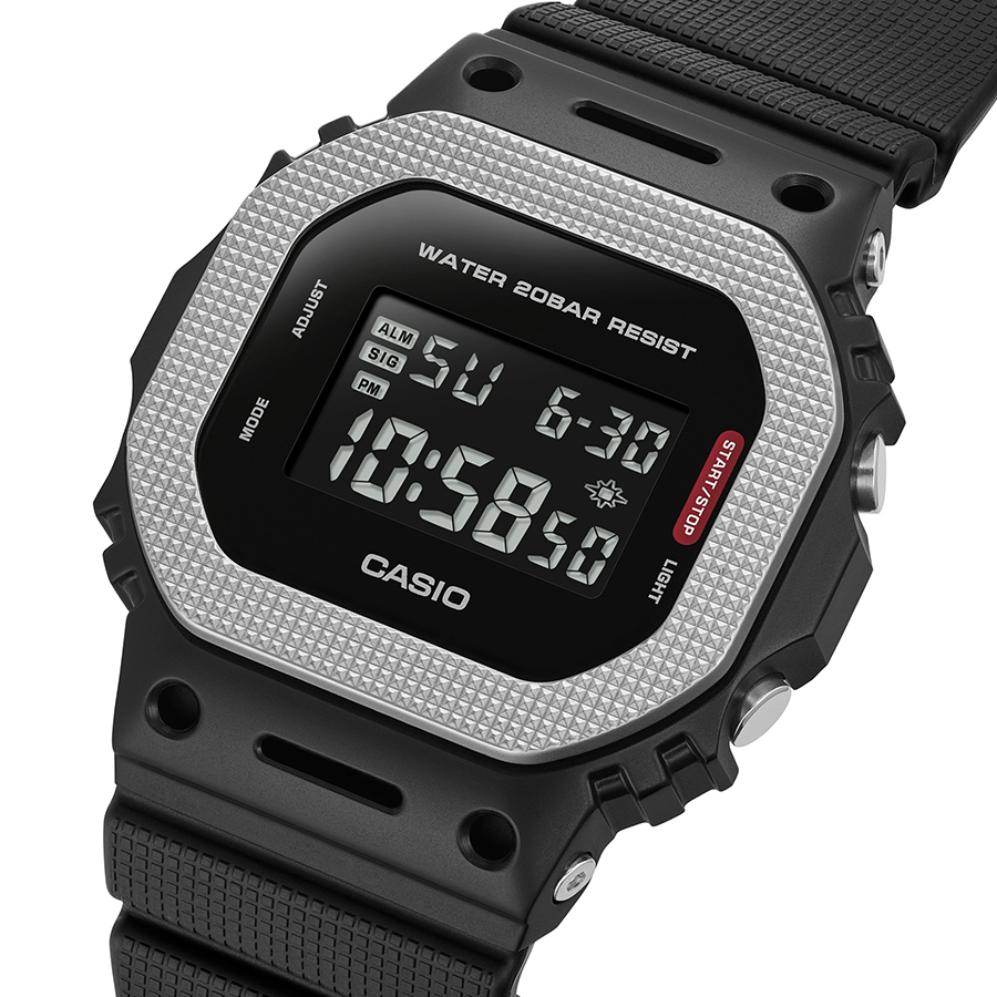 G-SHOCK 11月21日発売 メタルカバード チェッカリングパターン GM
