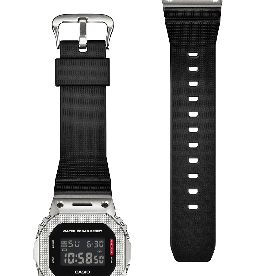 G-SHOCK メタルカバード チェッカリングパターン GM-5600M-1JF メンズ