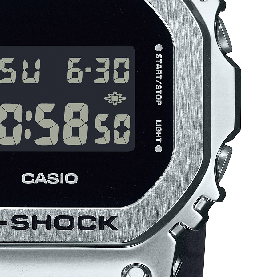 G-SHOCK メタルカバード 5600 GM-5600U-1JF メンズ 腕時計 電池式 デジタル スクエア シルバー 反転液晶 国内正規品 カシオ｜theclockhouse｜05