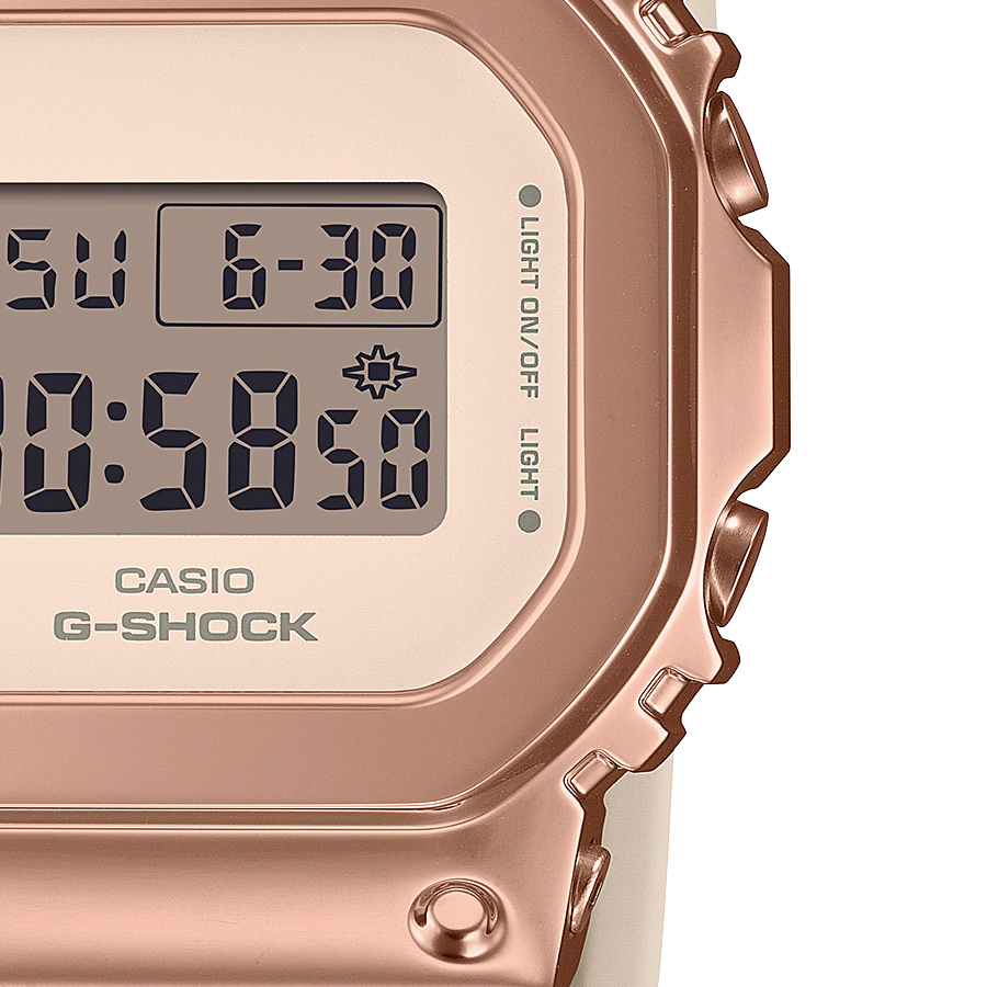 美品 箱付属 G-SHOCK GM-S5600 ミッドサイズ メタルカバード gm-s5600u-1jf_a1.jpg