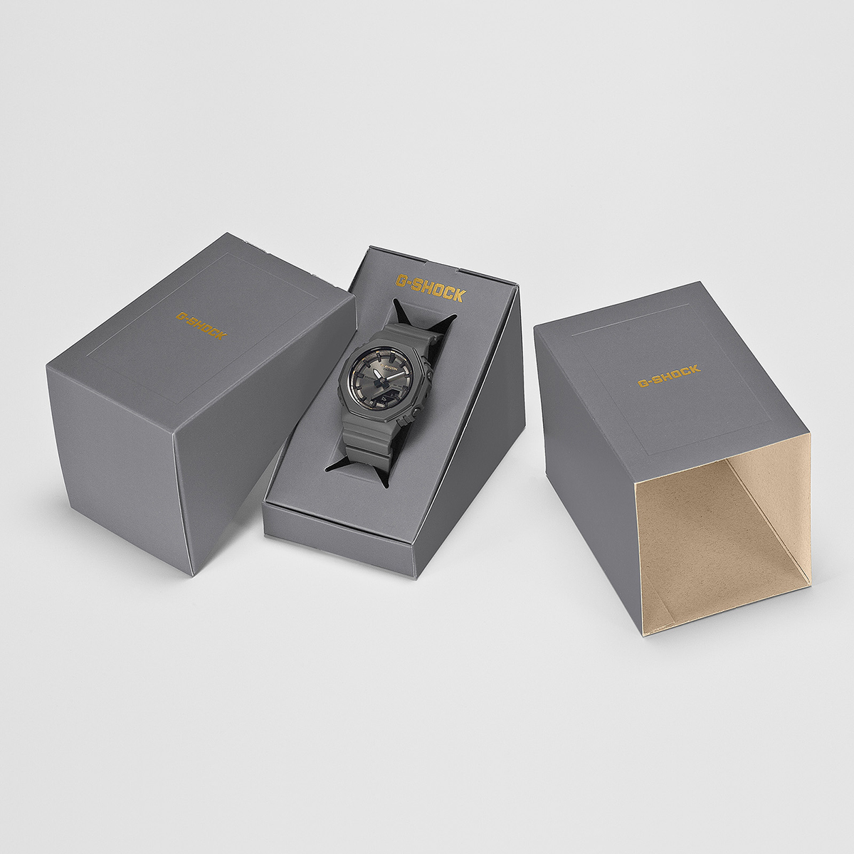 G-SHOCK プチサイズ 国際女性デー 記念モデル 2026 GMA-P2126W-8AJR