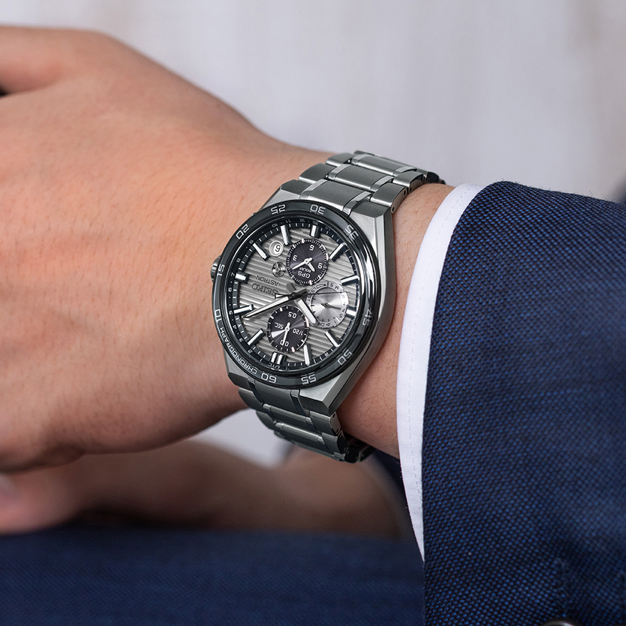 アポロンの子 ASTRON セイコー アストロン ネクスター デュアルタイム クロノグラフ