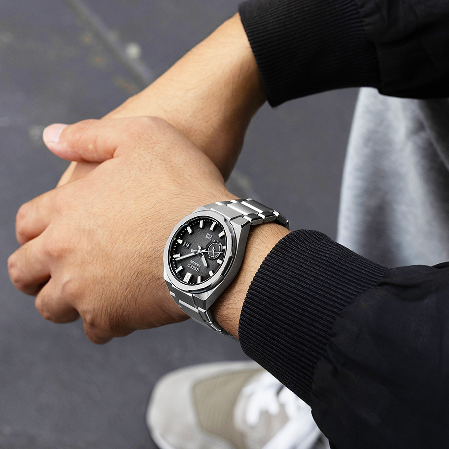 新品同様殆ど未使用16.5万。SEIKO アストロン ネクスター ブルー特殊文字盤 腕時計 ASTRON セイコー アストロン ネクスター コズミックデザイン 月