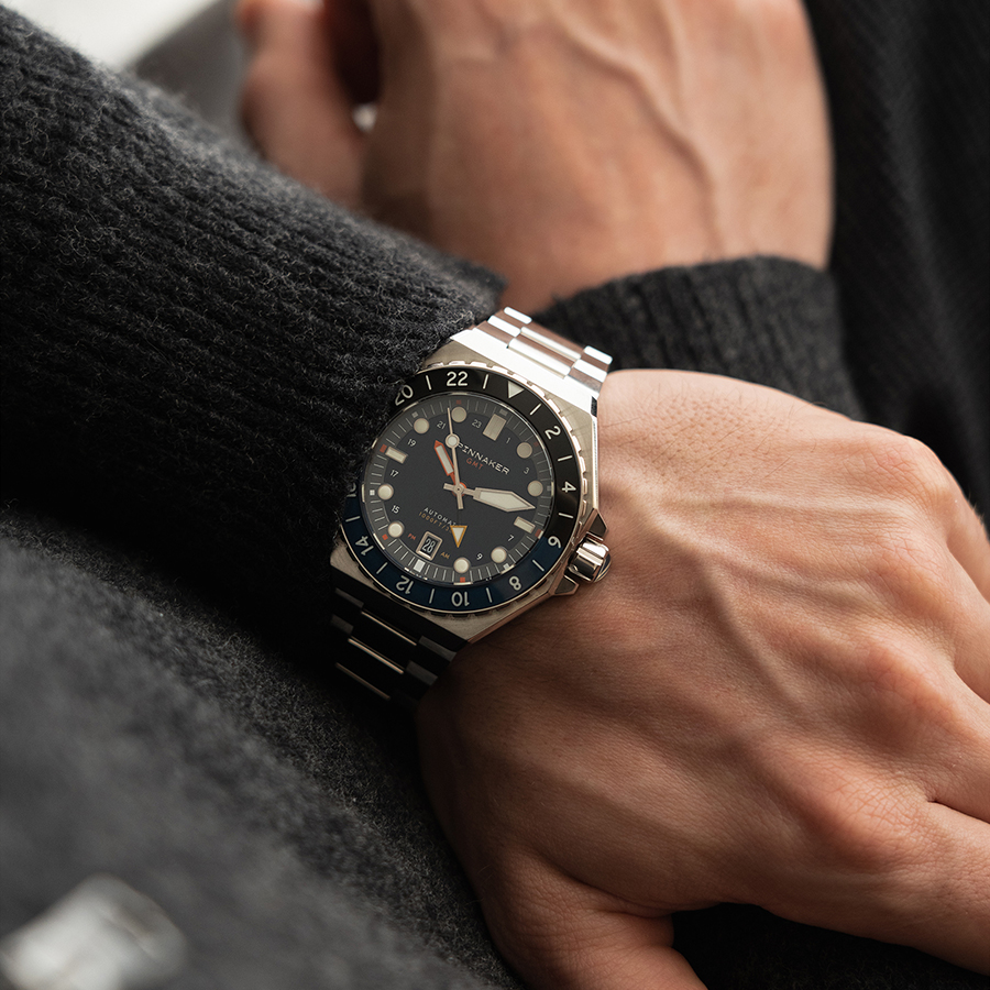 スピニカー DUMAS デュマ GMT SP-5119-22 メンズ 腕時計 機械式 自動巻き 30気圧防水 蓄光 ネイビーダイヤル 替えバント付きの画像