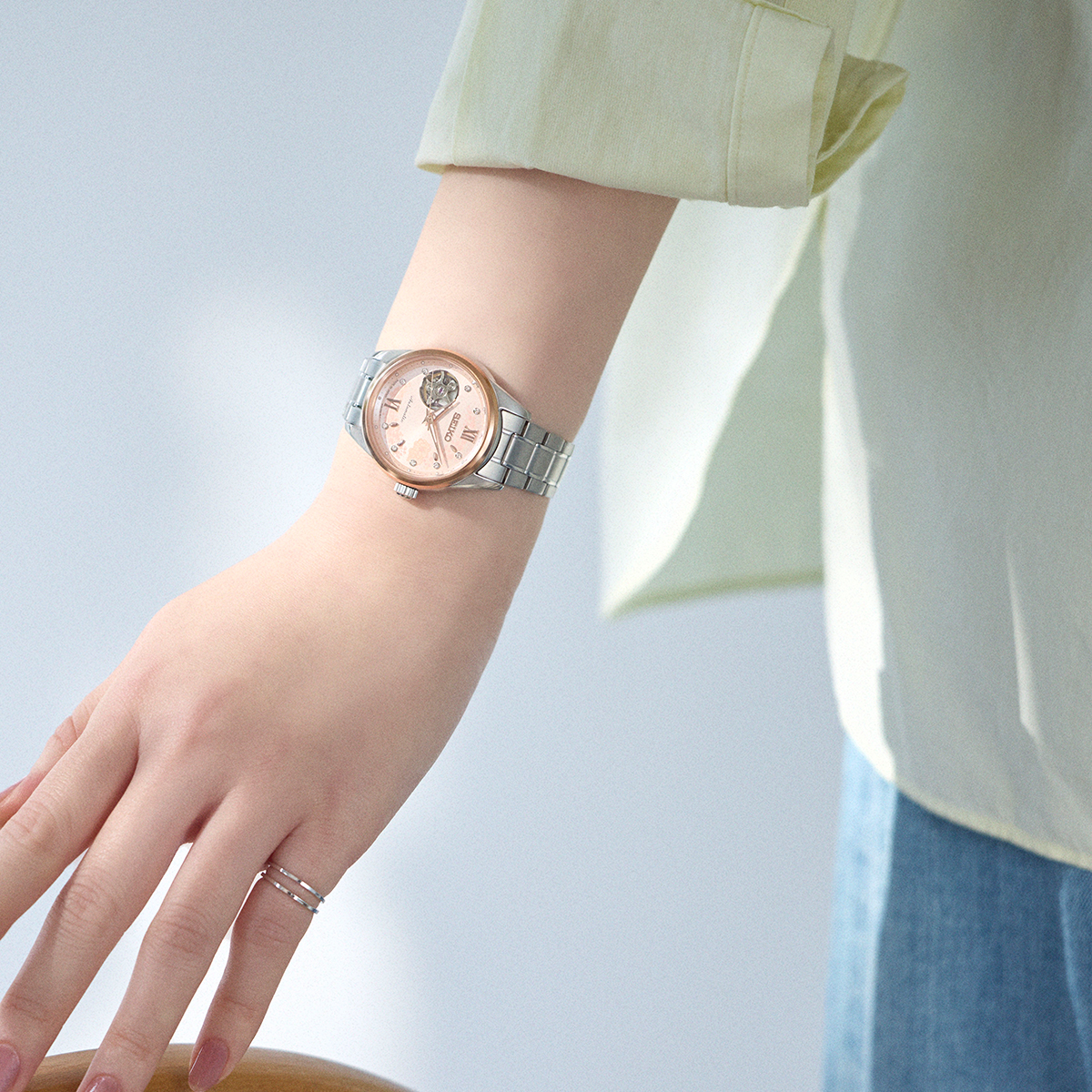 1月9日発売 セイコー セレクション 2026 SAKURA Blooming 限定モデル 逆さ桜 SSDE024 レディース 腕時計 メカニカル 機械式 オープンハート ピンクダイヤル | SEIKO SELECTION | 06
