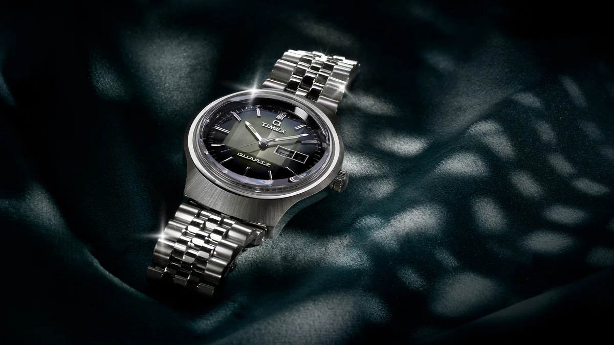 TIMEX（タイメックス） Q TIMEX デグラーデ 復刻モデル TW2W22500