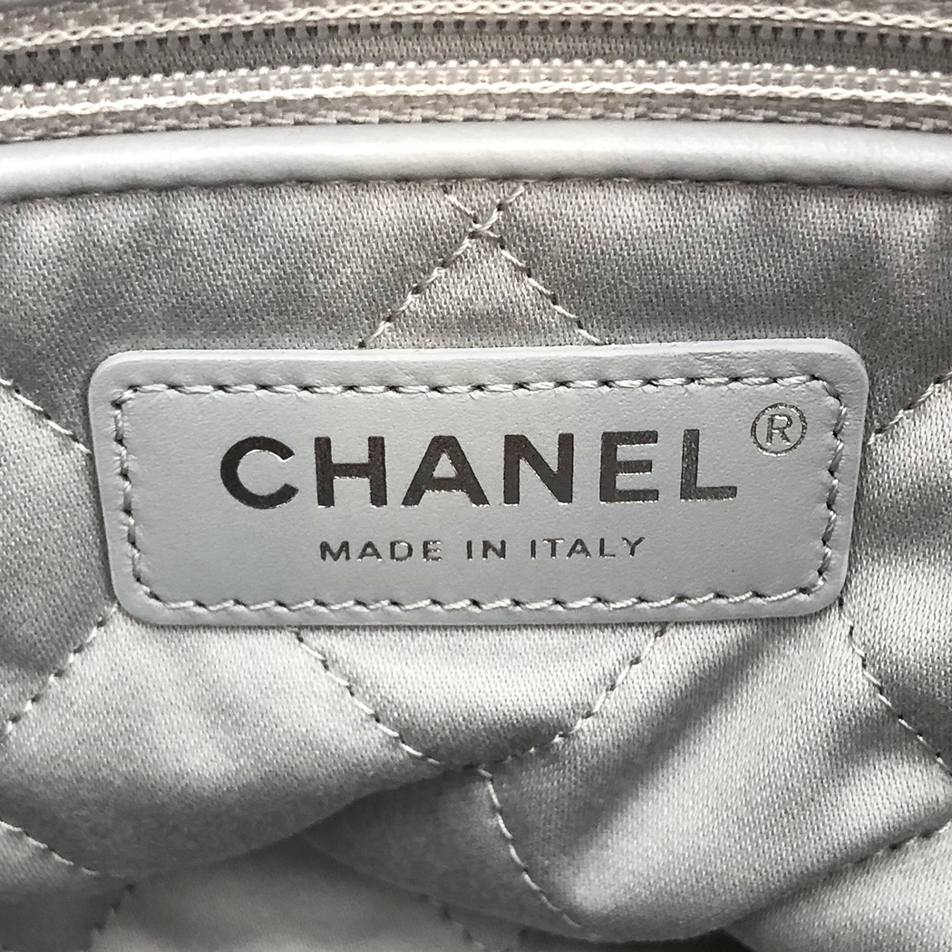 シャネル CHANEL 22 ハンドバッグ AS3260 メタリック カーフスキン