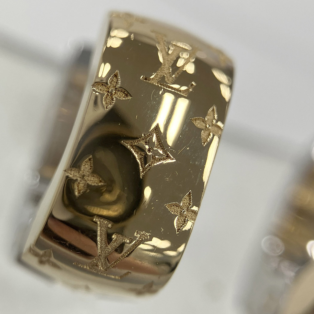 LOUIS VUITTON（ルイ・ヴィトン） ブックレドレイユ・ナノグラム