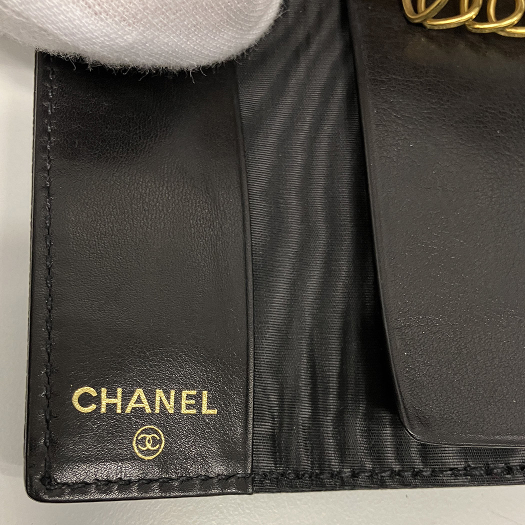 CHANEL（シャネル） キーケース 6連 6フック キャビアスキン レザー