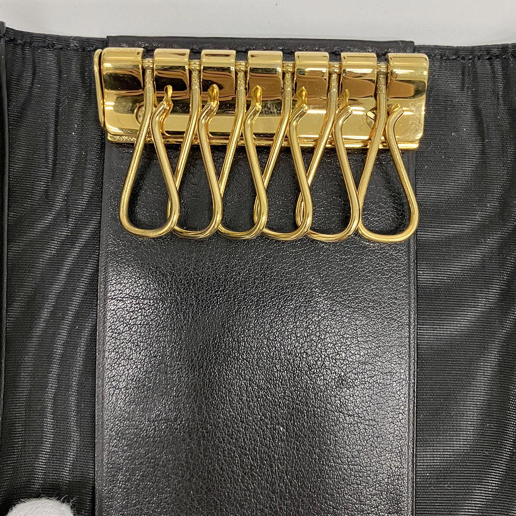 CHANEL（シャネル） キーケース 6連 6フック キャビアスキン レザー