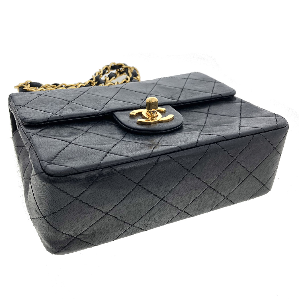 CHANEL（シャネル） マトラッセ17 チェーンショルダーバッグ