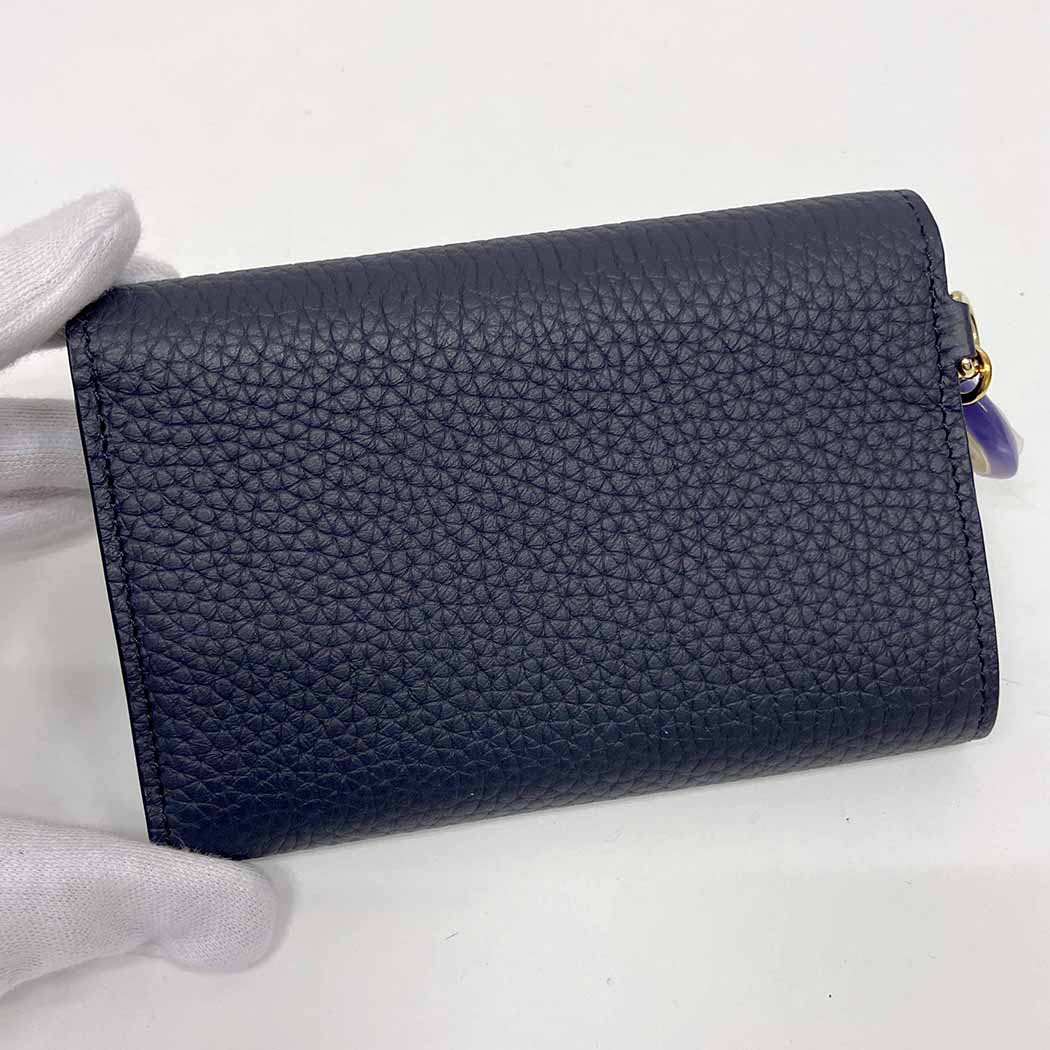LOUIS VUITTON（ルイ・ヴィトン） ポルトフォイユカプシーヌコンパクト