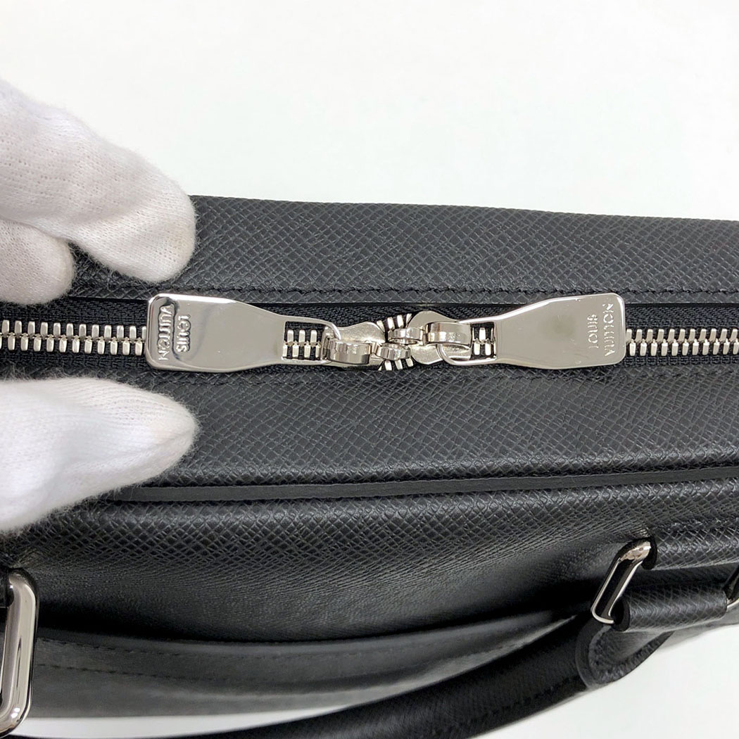 LOUIS VUITTON（ルイ・ヴィトン） ポルトドキュマンビジネス M30643